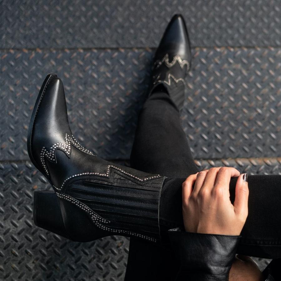 Black Thursday Icon Leather Women's Chelsea Boots | SG373RVD